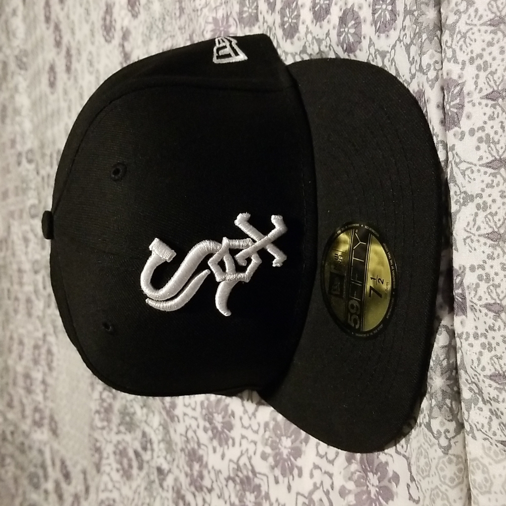 Chicago white Sox fitted hat size 7 1/2